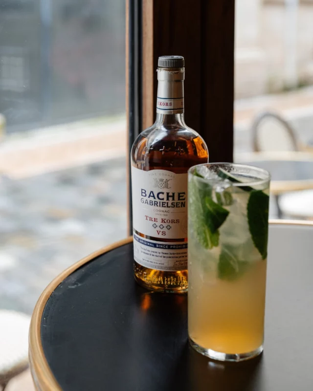 Our VS Tre Kors cognac, with its smooth fruity notes and refreshing character, is the perfect companion for your summer cocktails. 🍹

It adds a light and aromatic touch, ideal for thirst-quenching creations.

Best enjoyed on a sunny afternoon on the terrace, with friends or family. ☀️
 
| Please drink responsibly.